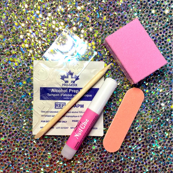 Mystic Gal Press Ons - Picture 2 of 2